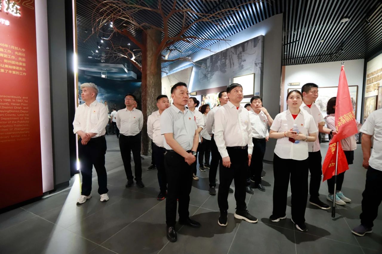 砥礪初心使命,汲取奮進力量丨花花牛乳業集團黨委組織開展學習“焦裕祿精神”主題黨日活動 砥礪初心使命,汲取奮進力量丨花花牛乳業集團黨委組織開展學習“焦裕祿精神”主題黨日活動