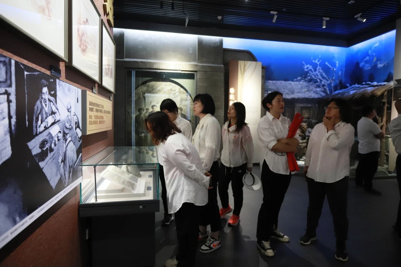 砥礪初心使命,汲取奮進力量丨花花牛乳業集團黨委組織開展學習“焦裕祿精神”主題黨日活動 砥礪初心使命,汲取奮進力量丨花花牛乳業集團黨委組織開展學習“焦裕祿精神”主題黨日活動