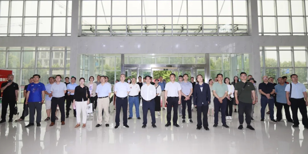 花花牛丨中國人民大學河南校友會蒞臨花花牛參觀座談 花花牛丨中國人民大學河南校友會蒞臨花花牛參觀座談